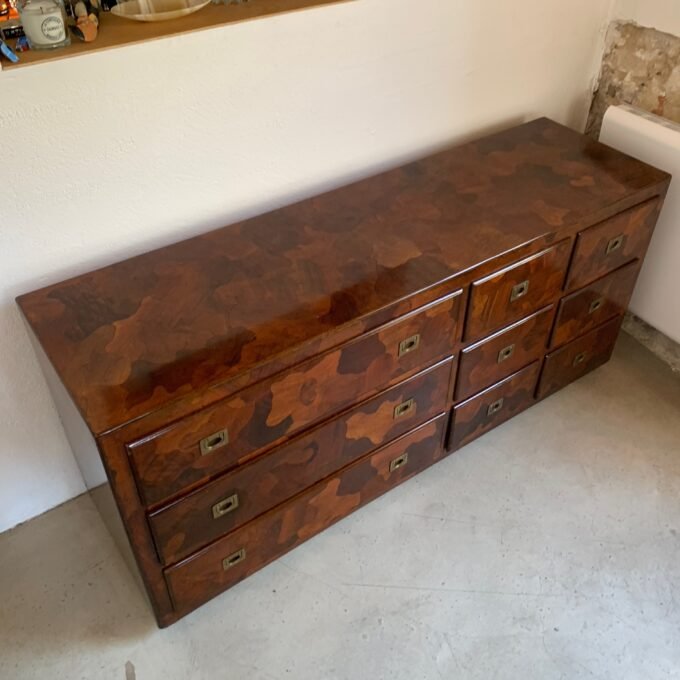 Commode American of Martinsville en bois d’olivier, milieu XXème
