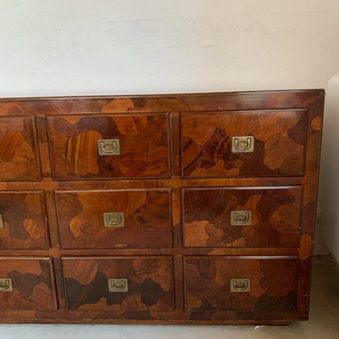 Commode American of Martinsville en bois d’olivier, milieu XXème