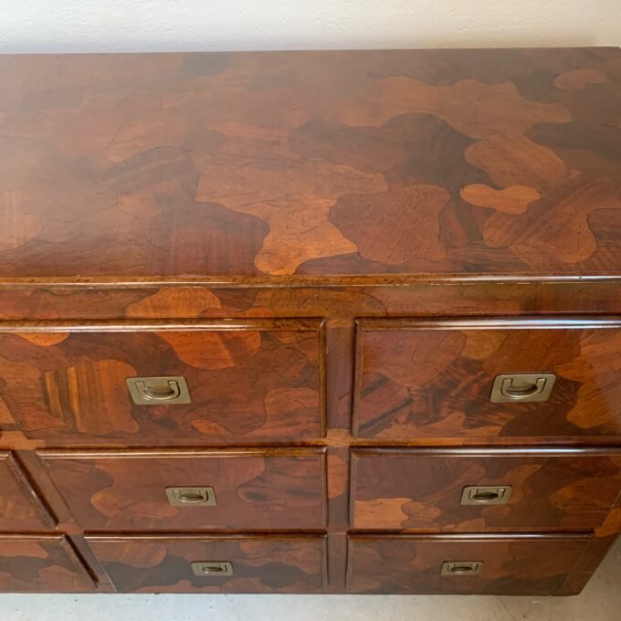 Commode American of Martinsville en bois d’olivier, milieu XXème
