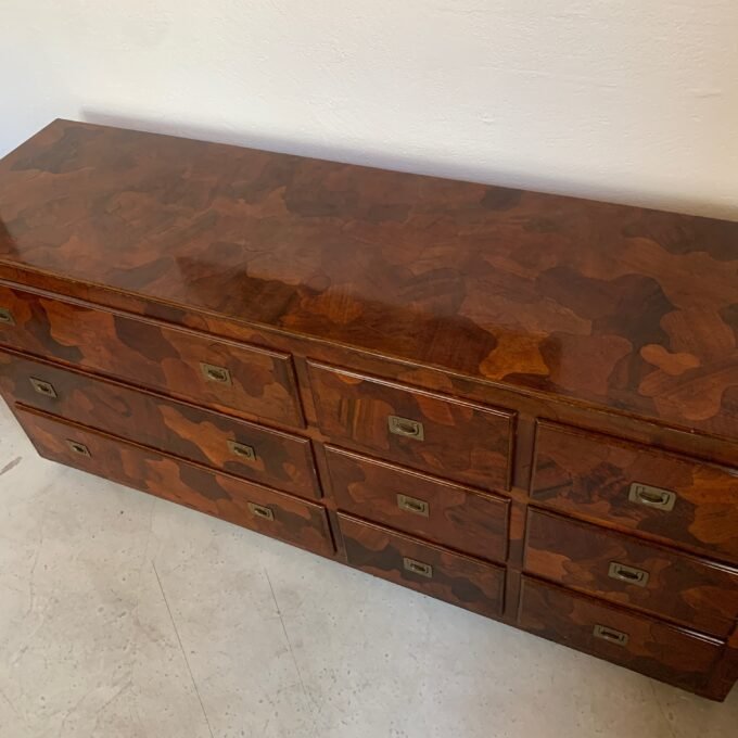 Commode American of Martinsville en bois d’olivier, milieu XXème