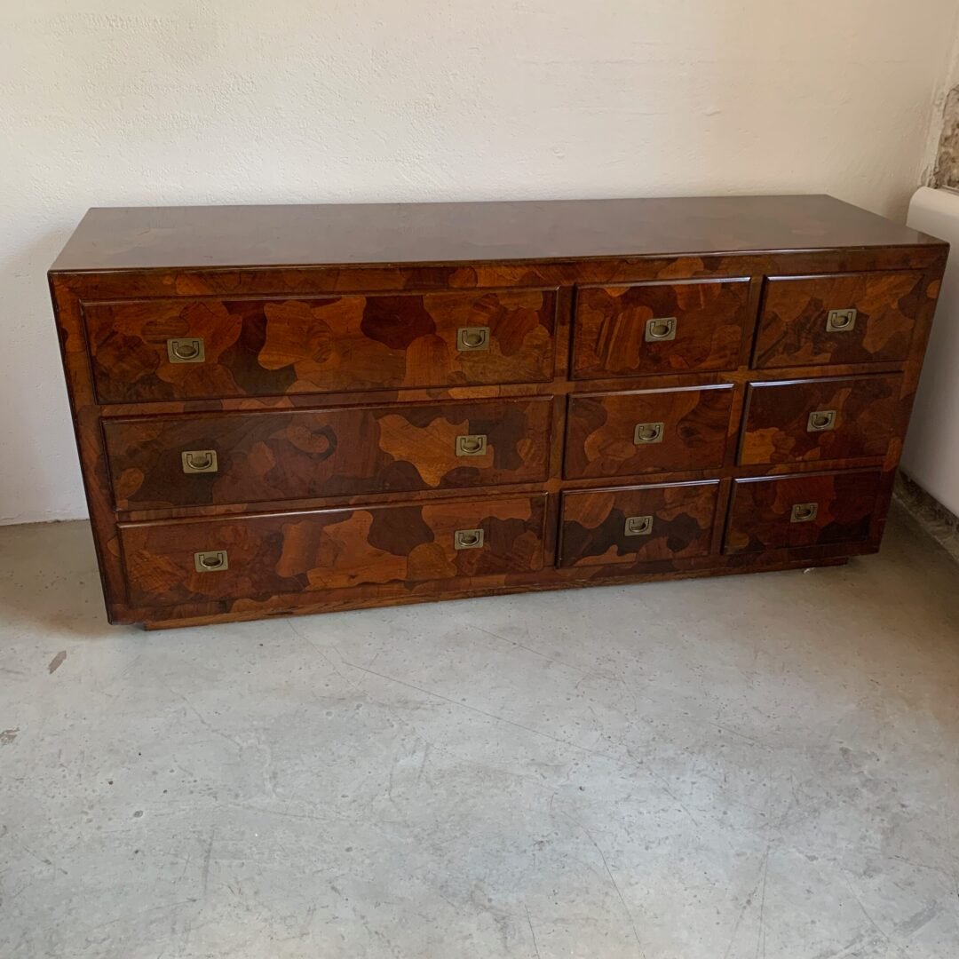 Commode American of Martinsville en bois d’olivier, milieu XXème
