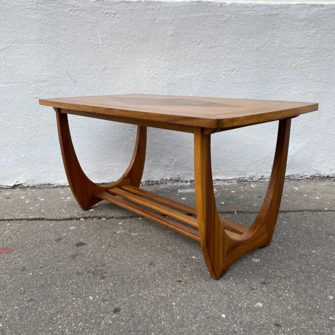 Table basse Scandinave Mid-century Modern - Vue 45 degrès