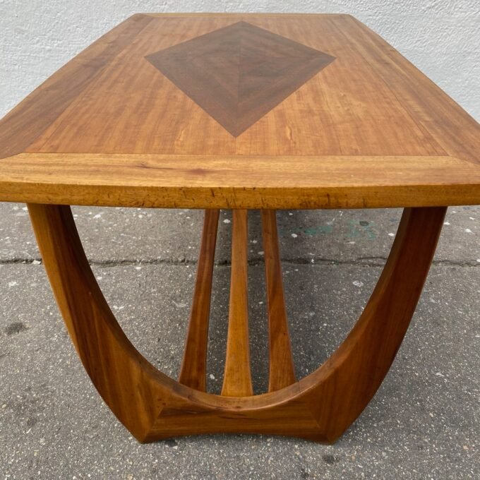 Table basse Scandinave Mid-century Modern - Vue côté