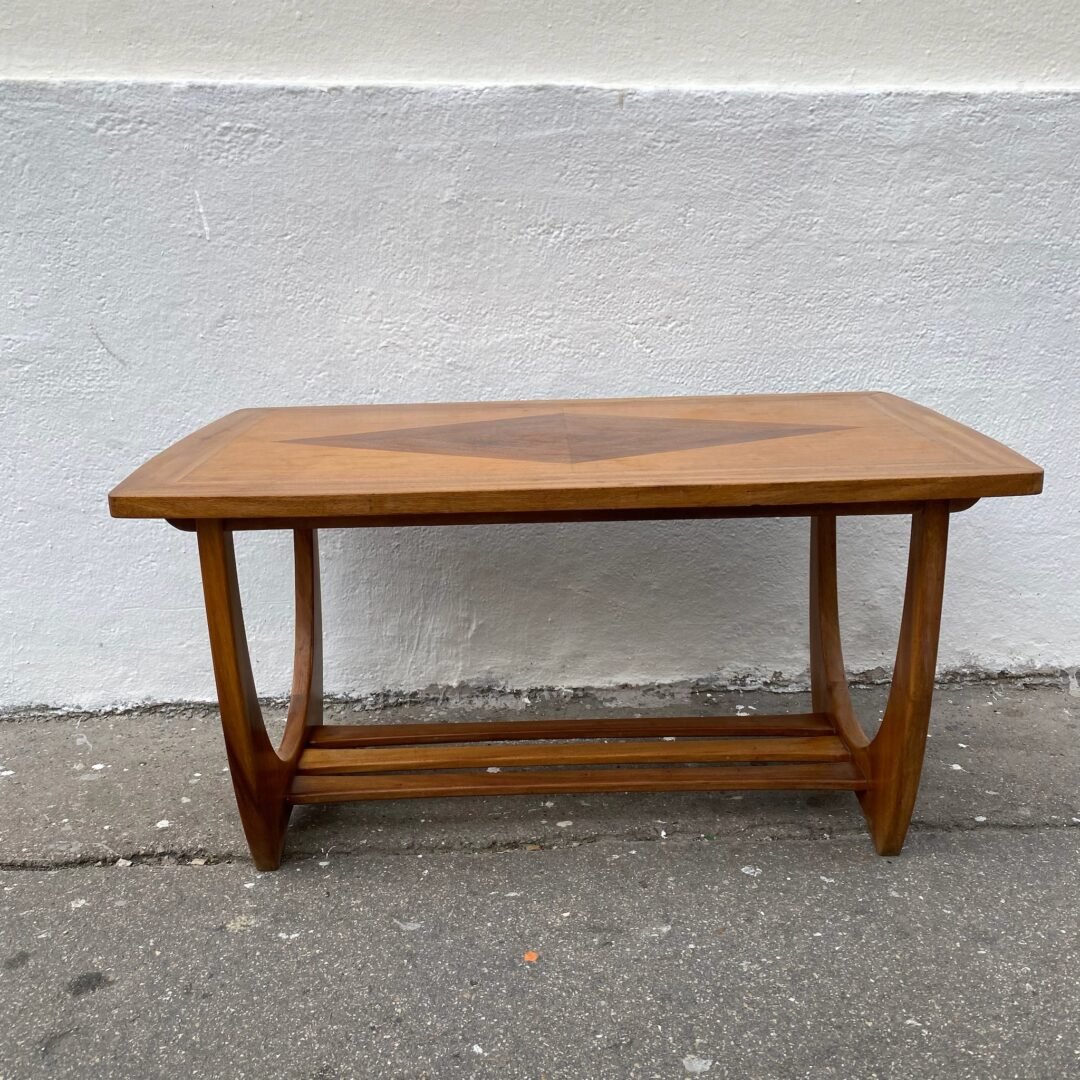 Table basse Scandinave Mid-century Modern - Vue mi-hauteur
