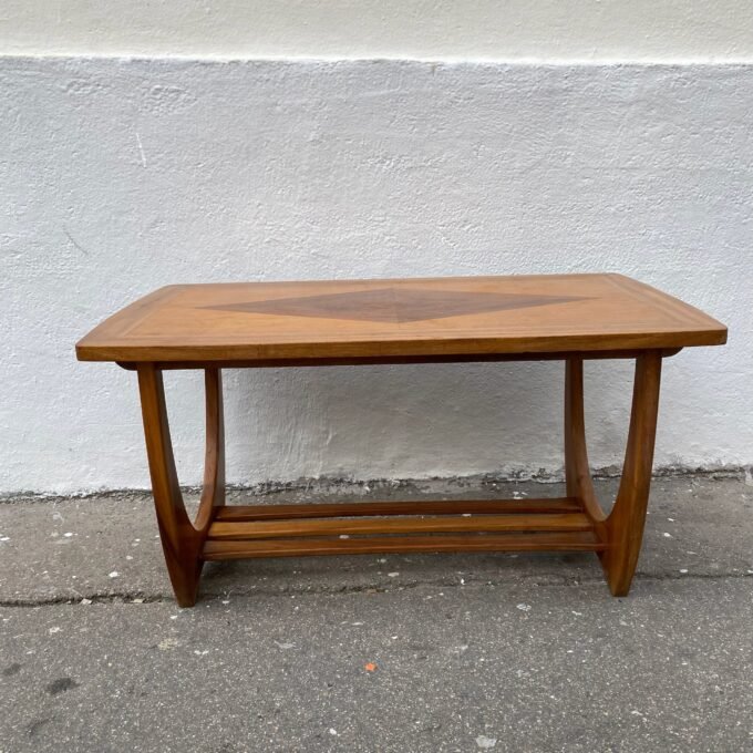 Table basse Scandinave Mid-century Modern - Vue mi-hauteur