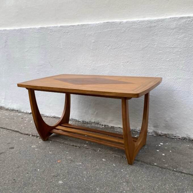 Table basse Scandinave Mid-century Modern - Vue mi-hauteur 30 degrès