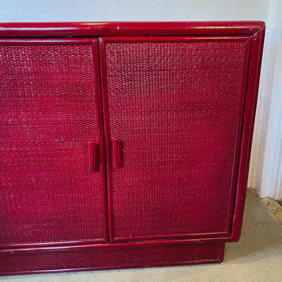 Buffet cannage et rotin laqué 70 vue rapprochée