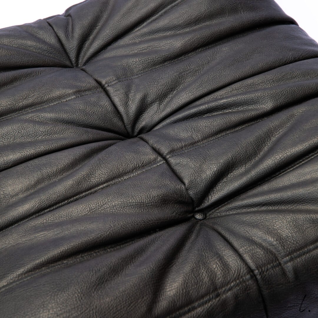 TOGO OTTOMAN IN BLACK LEATHER, LIGNE ROSET, 1980s – Image 4