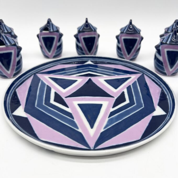 SERVICE A CRÈME PORCELAINE ÉMAILLÉE, MARGUERITE ROUGERIE, 1930
