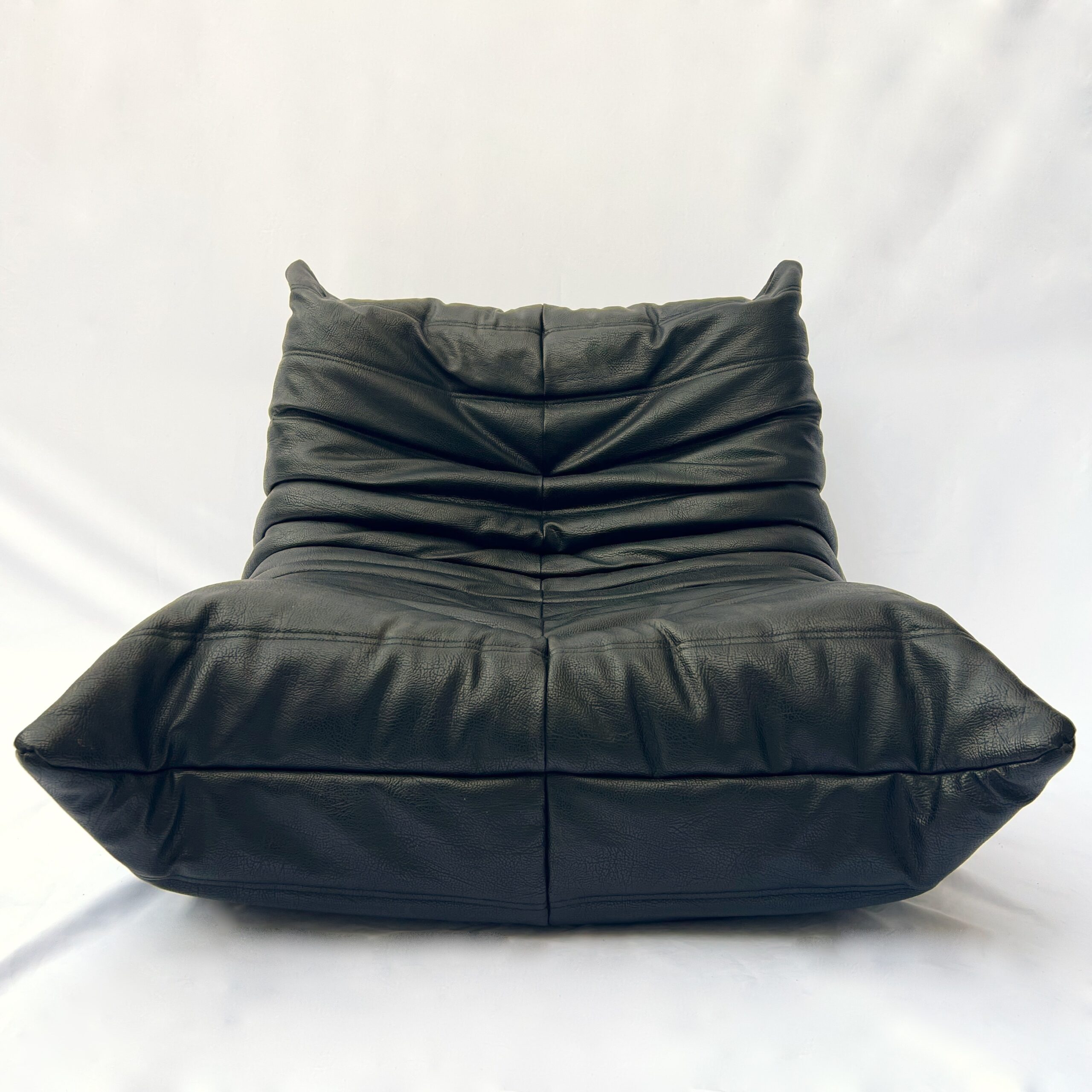 TOGO CHAIR IN BLACK LEATHER, LIGNE ROSET, 1980s – Image 12