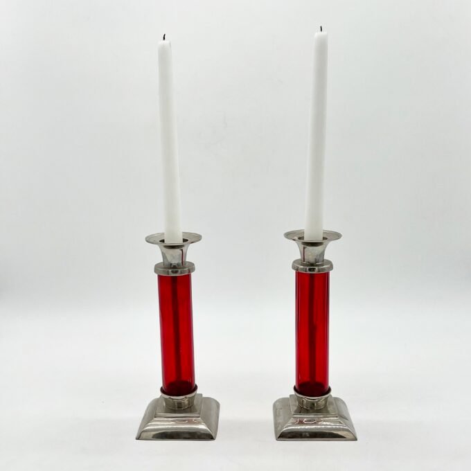PAIRE DE BOUGEOIRS ROUGES POST BAUHAUS, 1930-50