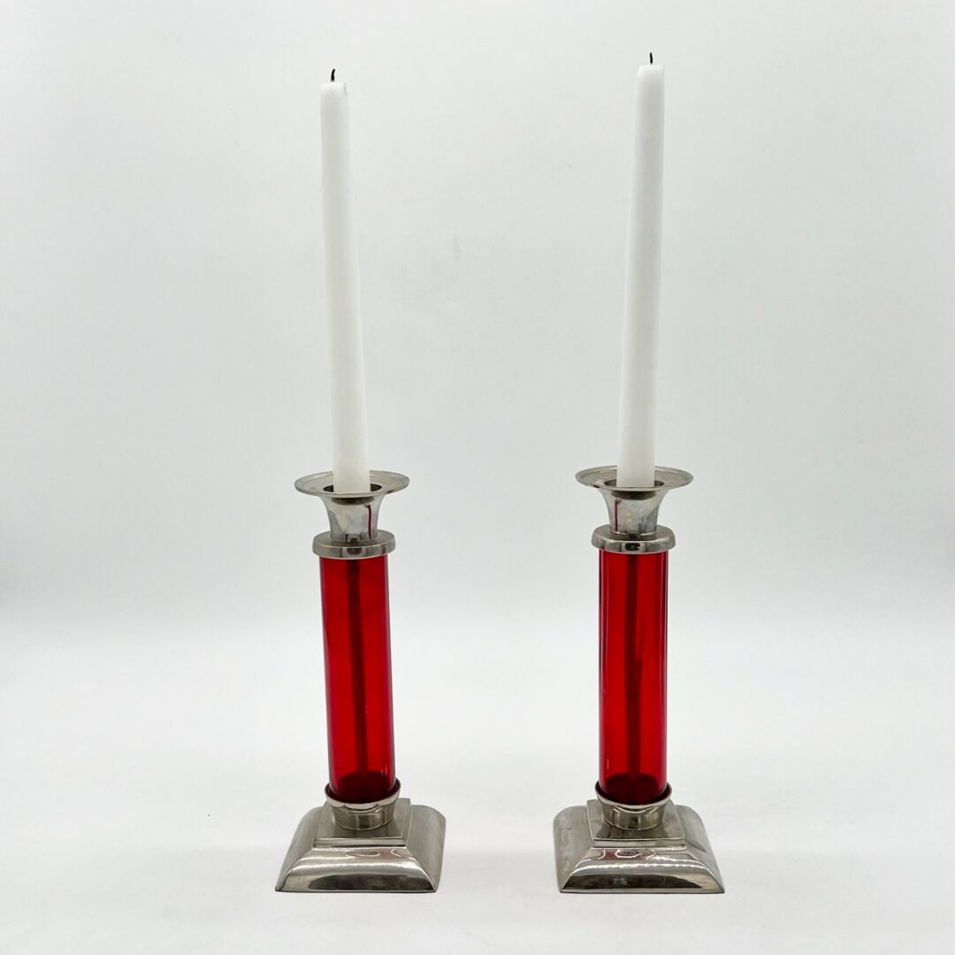 PAIRE DE BOUGEOIRS ROUGES POST BAUHAUS, 1930-50