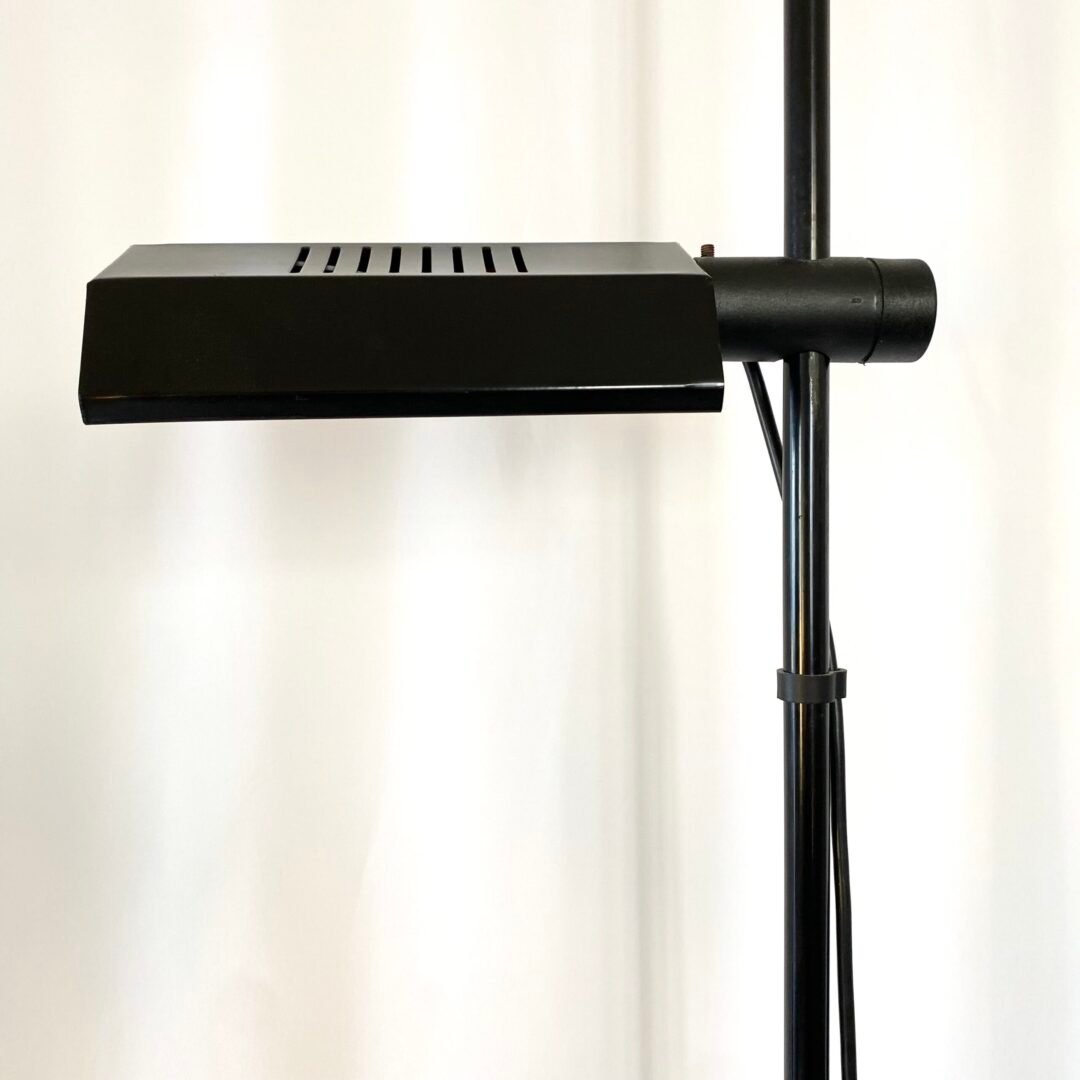 LAMPADAIRE POST-MODERNE, 1980s ITALY – Image 2