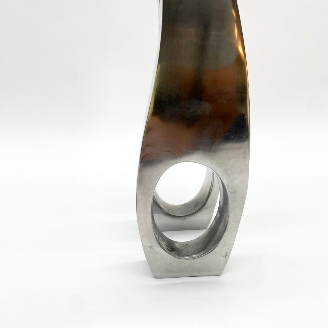 PAIRE DE VASES SCULPTURAUX/ FONTE D’ALUMINIUM –1970s – Image 9