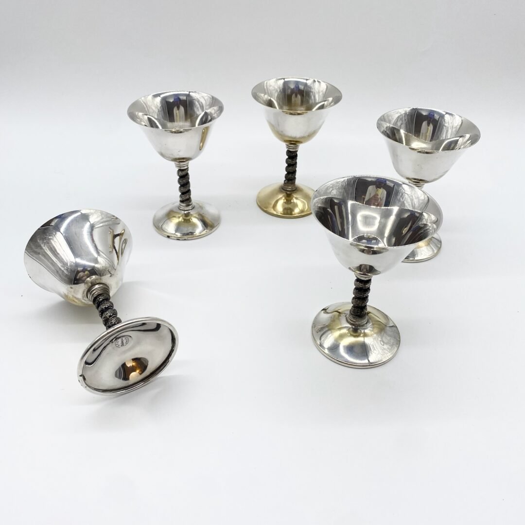 SÉRIE DE 5 VERRES À PIED / MÉTAL ARGENTÉ – "EPB",  1960s – Image 10