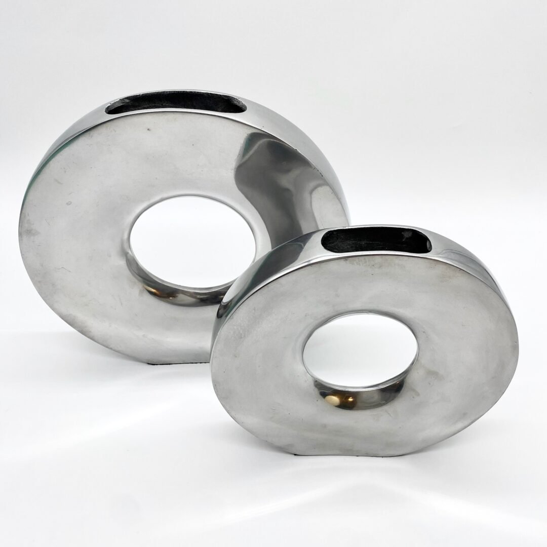 PAIRE DE VASES "DONUTS" / FONTE D’ALUMINIUM – 1970s ITALY