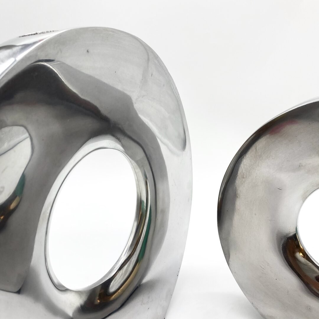 PAIRE DE VASES "DONUTS" / FONTE D’ALUMINIUM – 1970s ITALY – Image 15