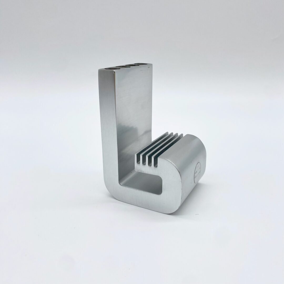 PORTE-STYLO / PRESSE-PAPIER - ALUMINIUM PAR PIERRE VANDEL – 1970s