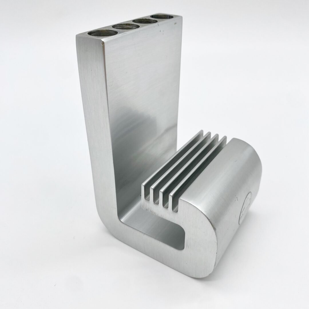 PORTE-STYLO / PRESSE-PAPIER - ALUMINIUM PAR PIERRE VANDEL – 1970s – Image 11