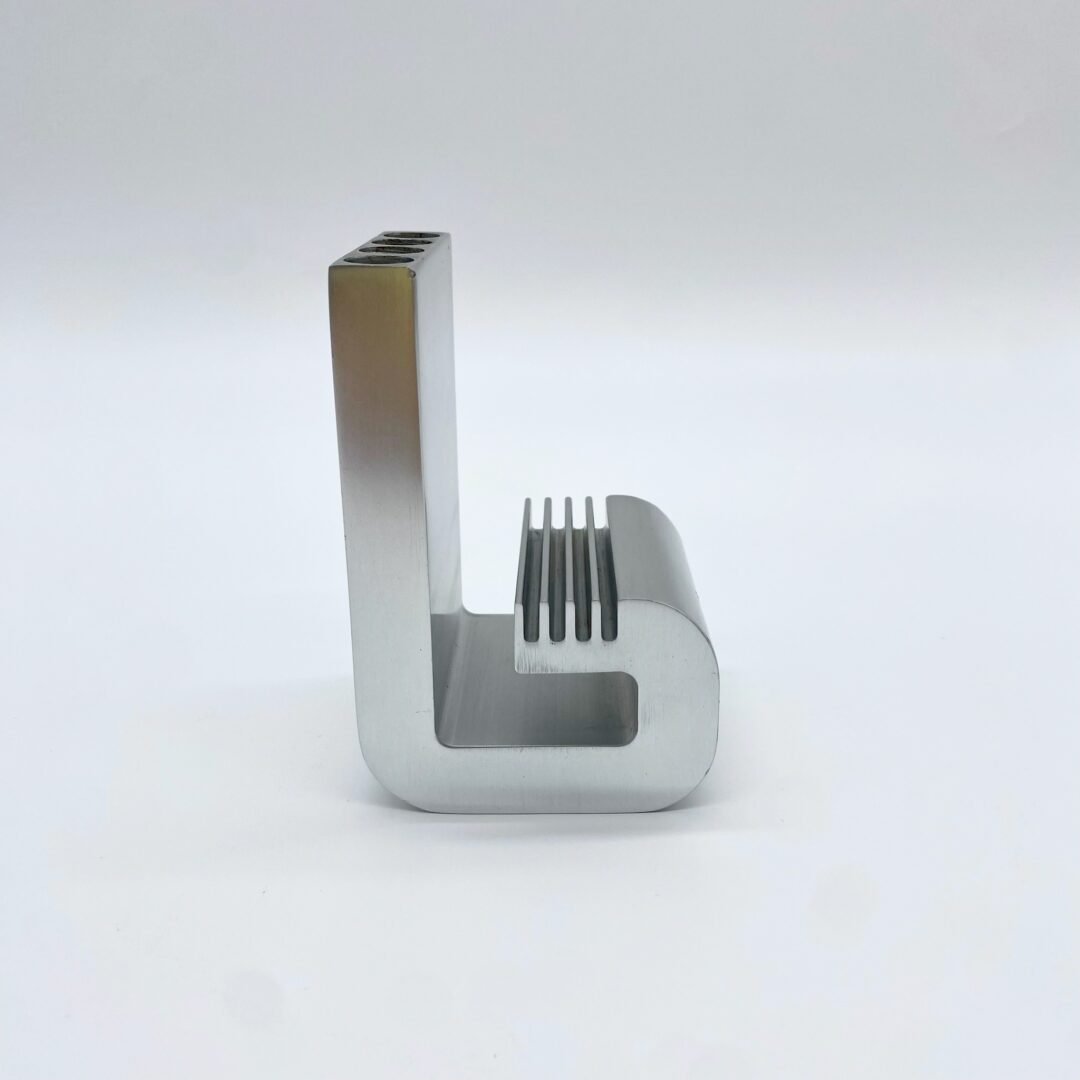PORTE-STYLO / PRESSE-PAPIER - ALUMINIUM PAR PIERRE VANDEL – 1970s – Image 4
