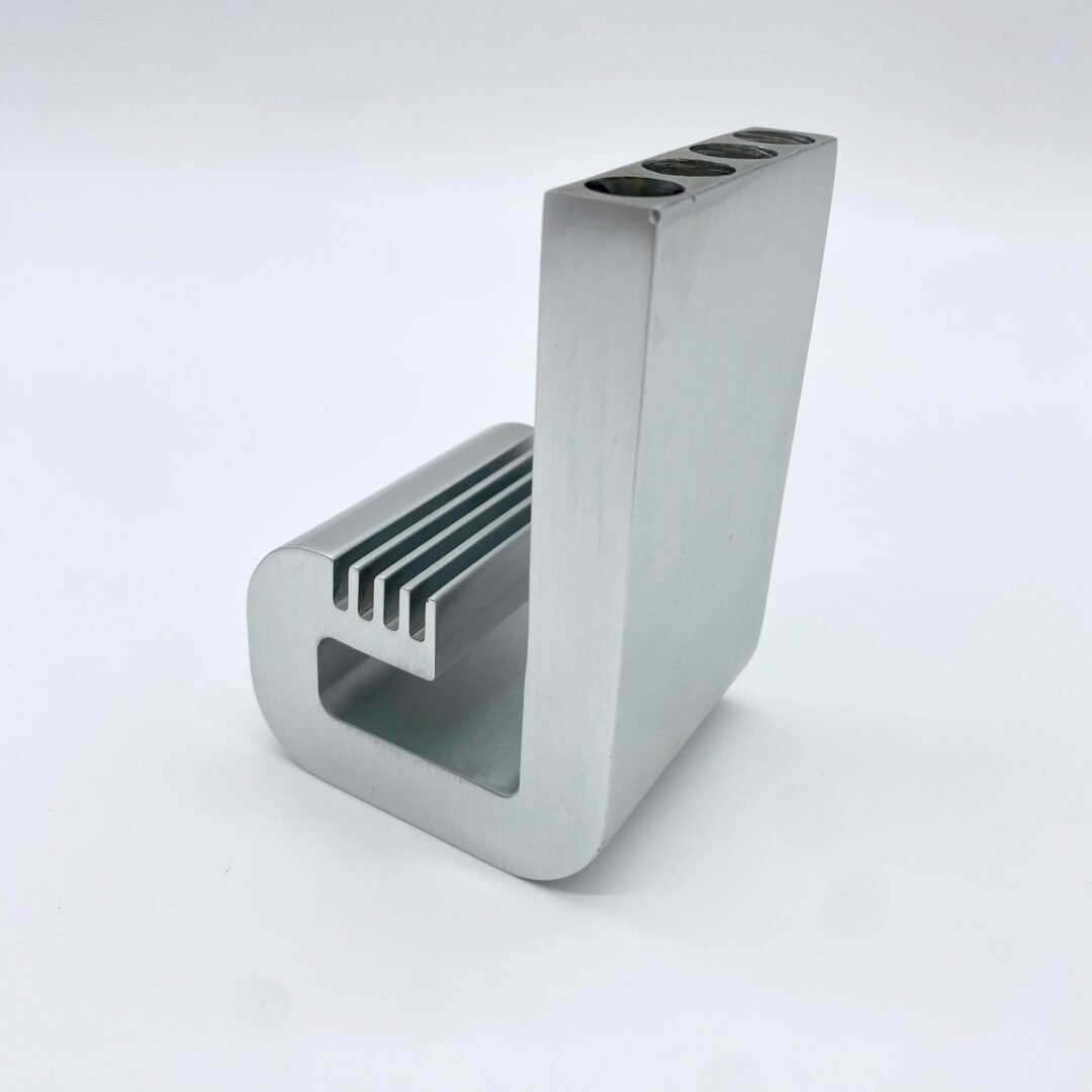 PORTE-STYLO / PRESSE-PAPIER - ALUMINIUM PAR PIERRE VANDEL – 1970s – Image 6