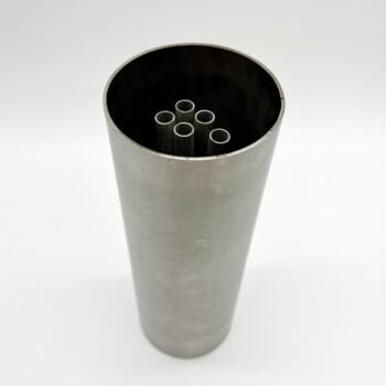 VASE ROULEAU / PIQUE-FLEURS INTÉGRÉ – ALUMINIUM BROSSÉ, 1970s