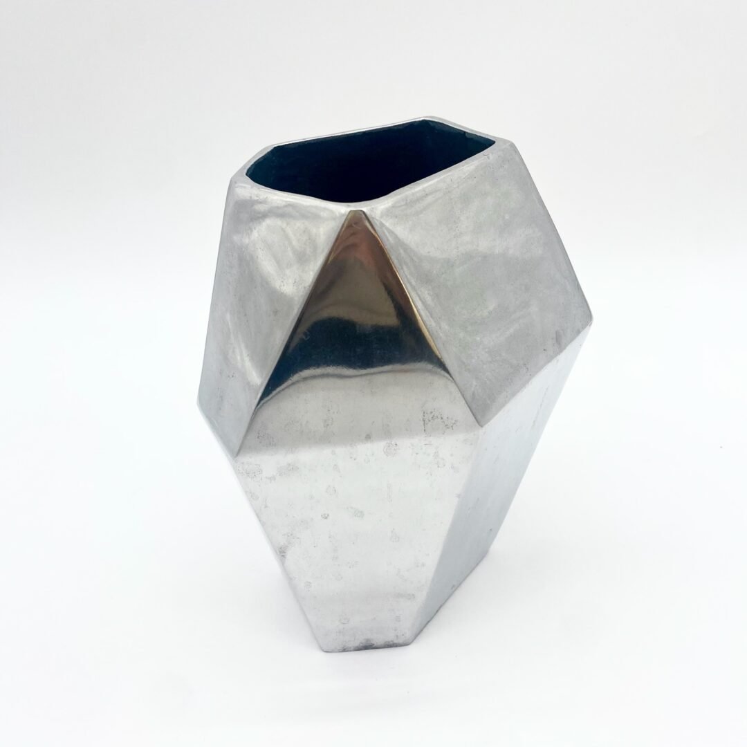 VASE "ICEBREG" / FONTE D'ALUMINIUM, ISLANDE, 1980s