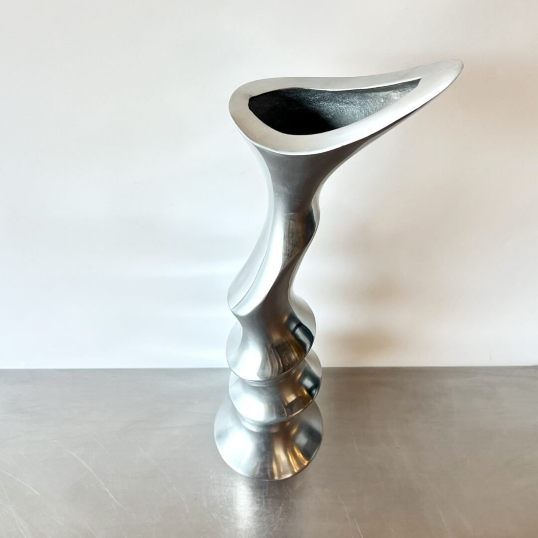 VASE "TORSADÉ" XXL / FONTE D’ALUMINIUM – 1980s – Image 2