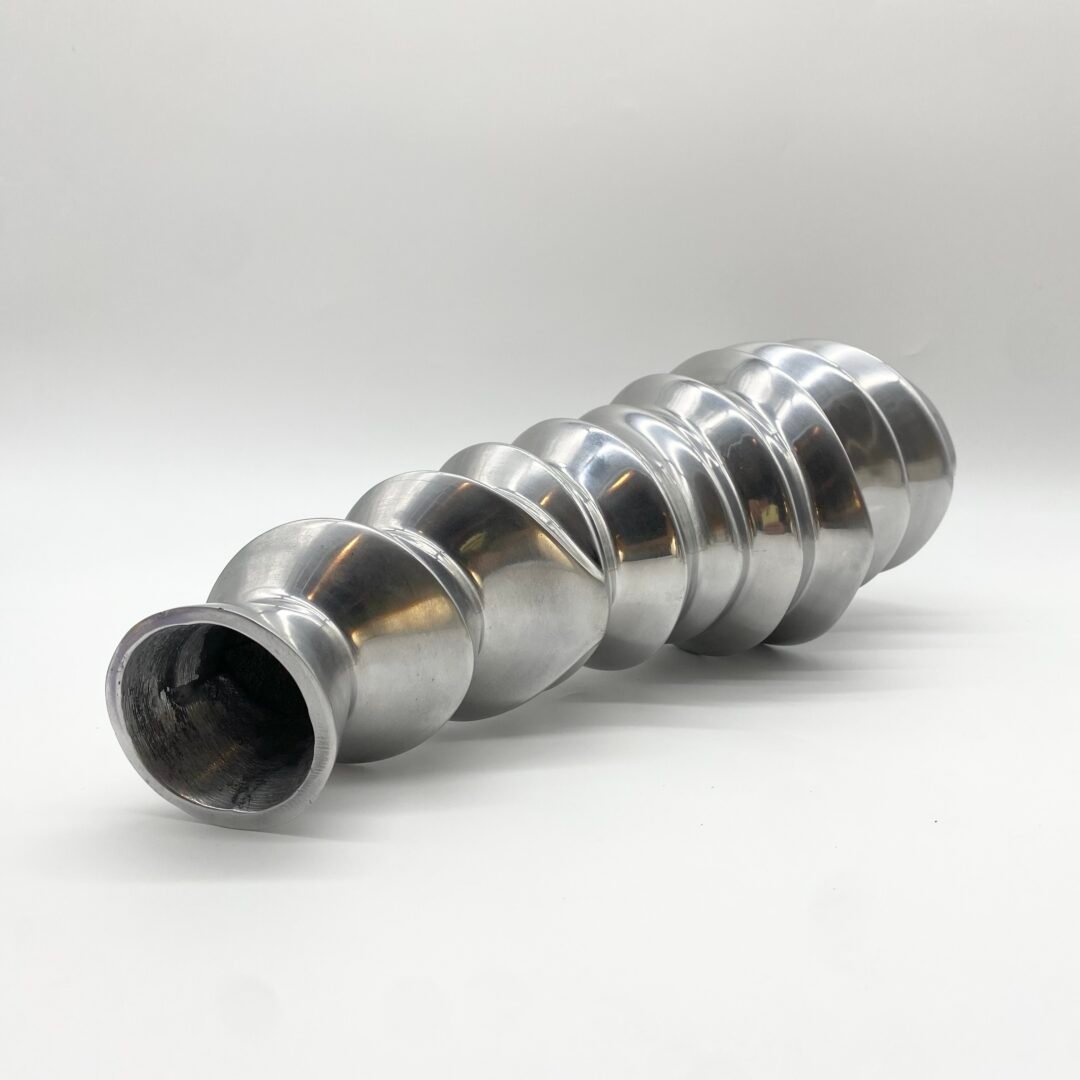 VASE "TORSADÉ" / FONTE D’ALUMINIUM – 1980s – Image 10