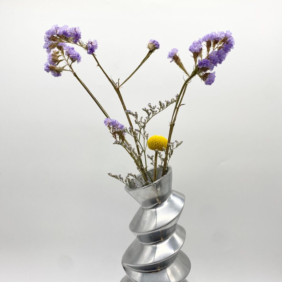 VASE "TORSADÉ" / FONTE D’ALUMINIUM – 1980s – Image 14