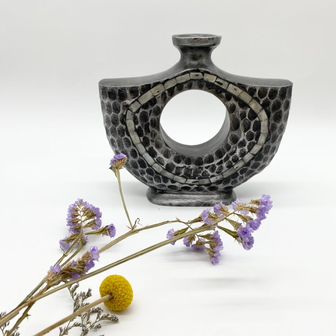 VASE "MARTELÉ  NACRE" / FONTE D’ALUMINIUM – 1980s – Image 13