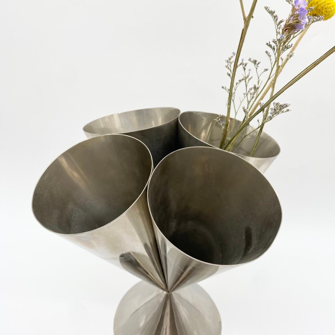 VASE "SPACE AGE" / ALUMINIUM – 1970s – Image 5
