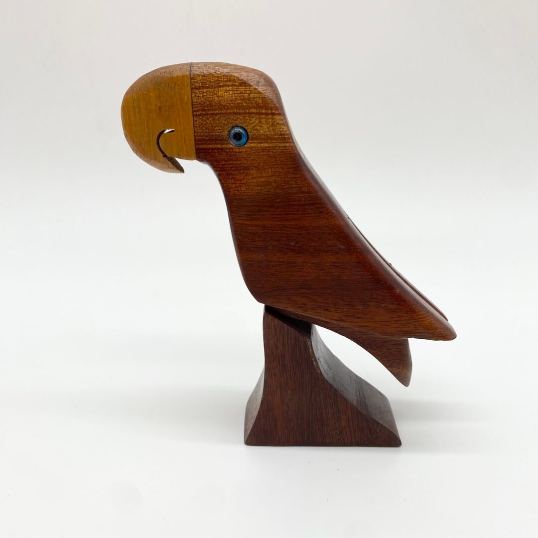 TOUCAN SCULPTÉ EN BOIS — BRÉSIL, 1960s