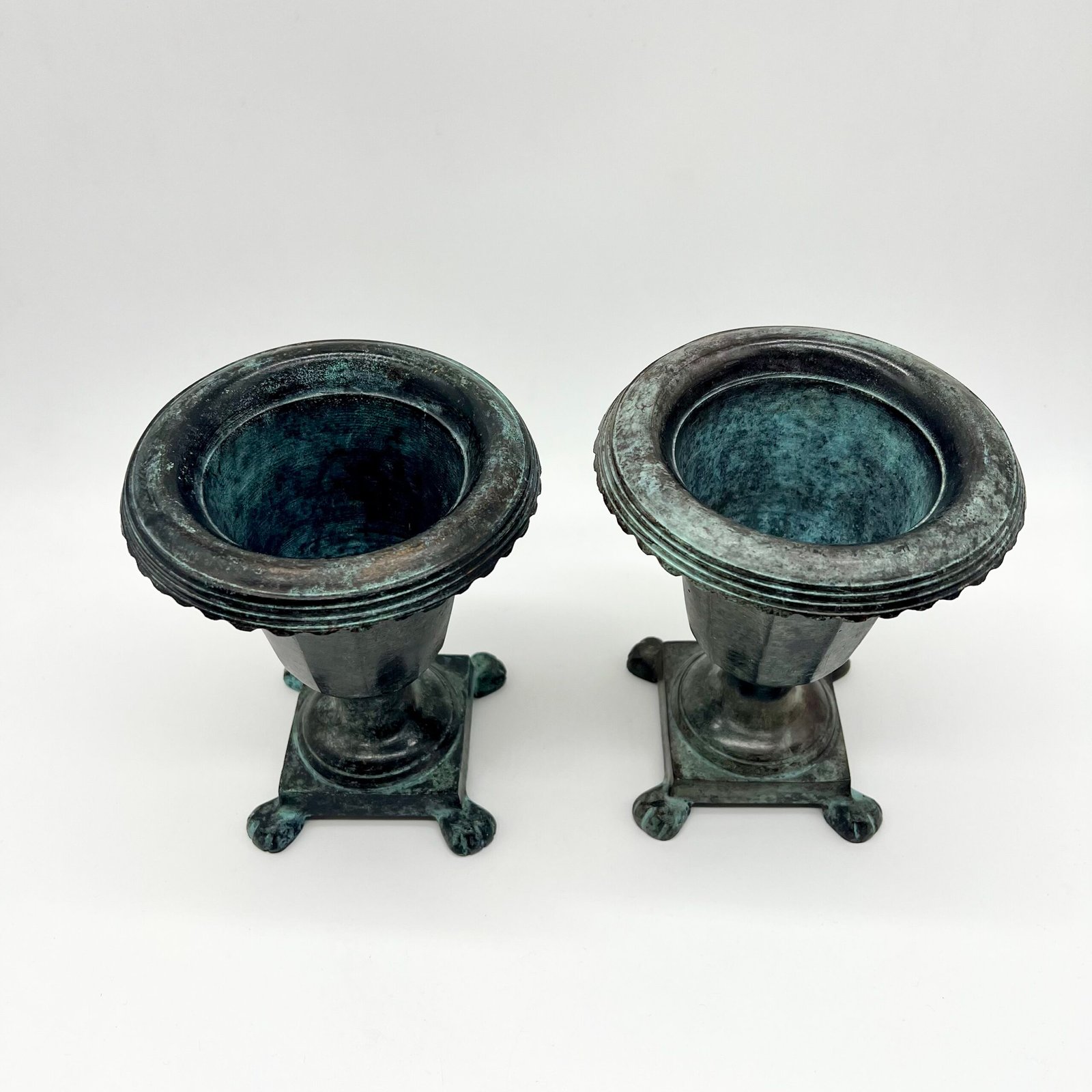 PAIRE DE VASES "MÉDICIS" VERT-DE-GRIS – 1950s – Image 15