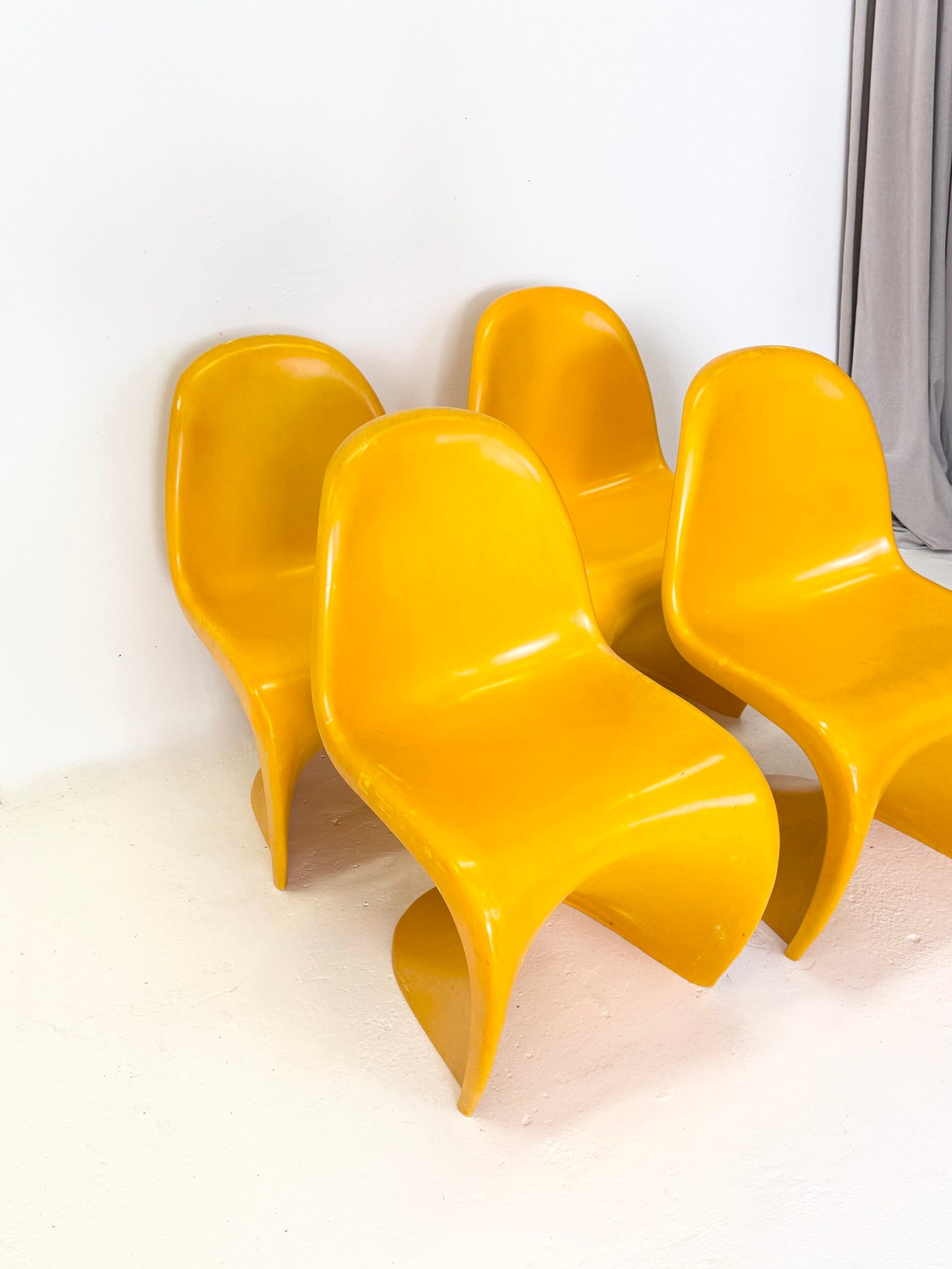 SUITE DE CHAISES DLG “PANTON” – 1970s – Image 2