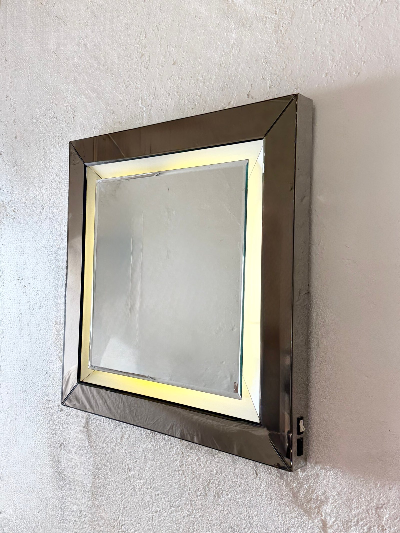 GRAND MIROIR, ÉCLAIRAGE INTÉGRÉ – ITALY, 1970s – Image 5